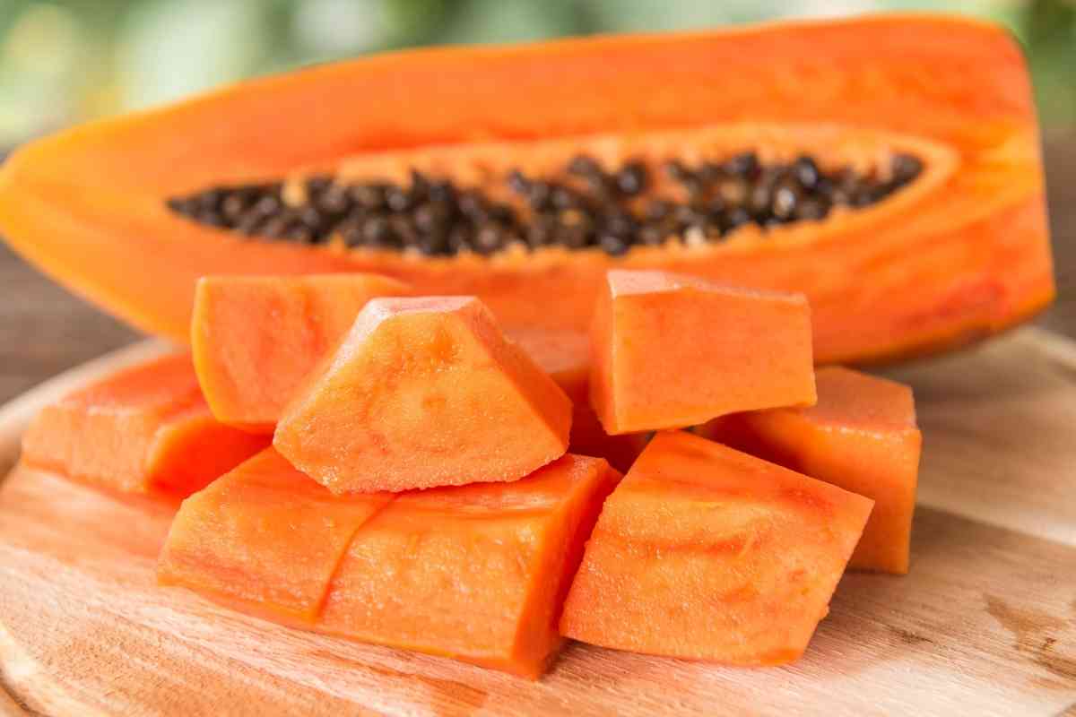 Is It Safe To Feed Your Puppy Papaya? 1